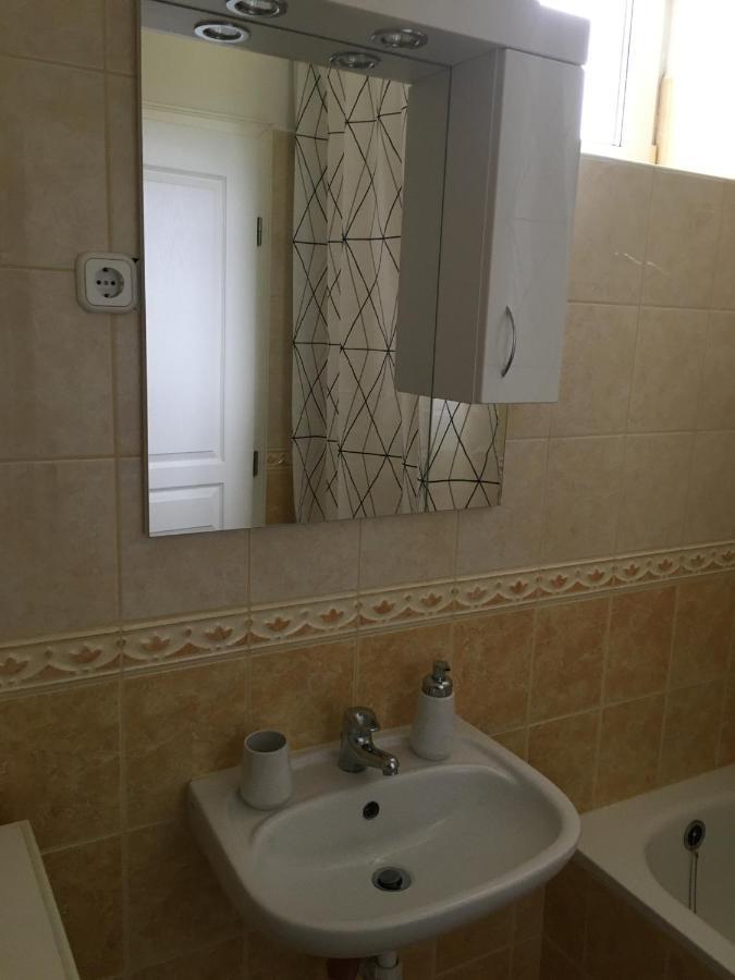 Peppy Apartment & Pool Balatonfured Luaran gambar