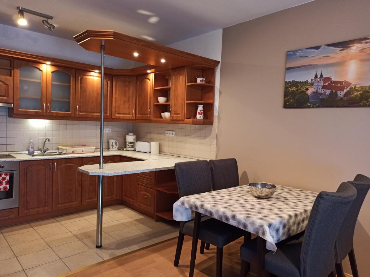 Peppy Apartment & Pool Balatonfured Luaran gambar