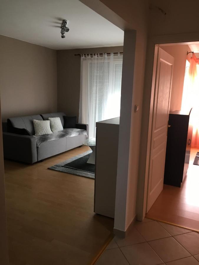 Peppy Apartment & Pool Balatonfured Luaran gambar