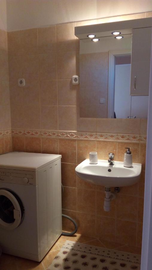Peppy Apartment & Pool Balatonfured Luaran gambar