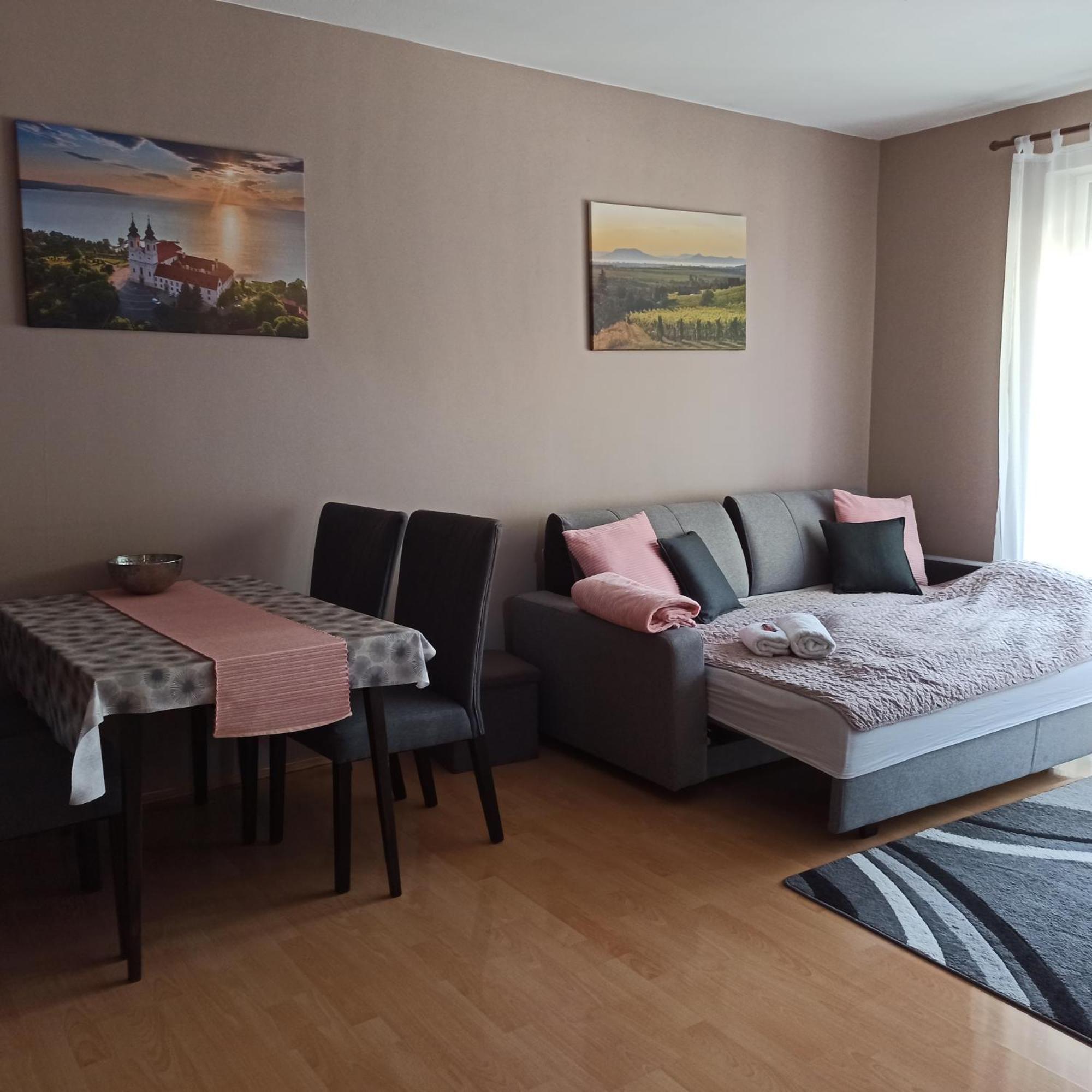 Peppy Apartment & Pool Balatonfured Bilik gambar